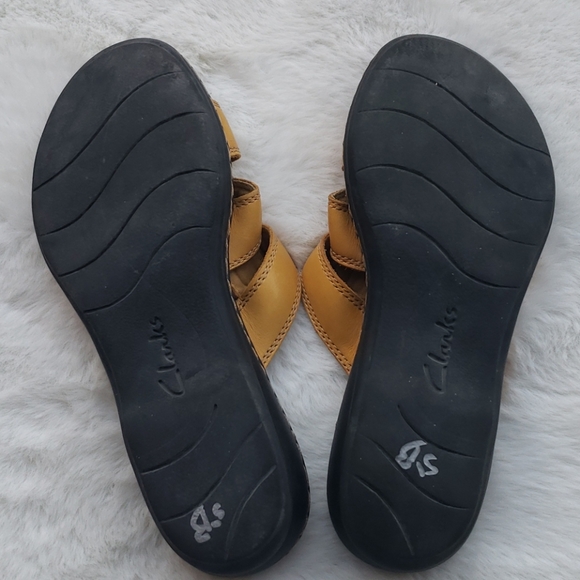 Clarks Shoes | Clarks Collection Soft Cushion Sandals | Poshmark